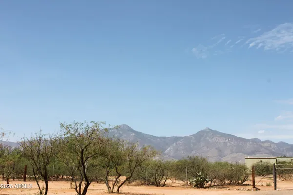 $305,000 | 6217 South Natoma Trail, Hereford, AZ 85615