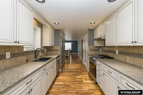 $399,000 | 1225 Apache Avenue, Green River, WY 82935