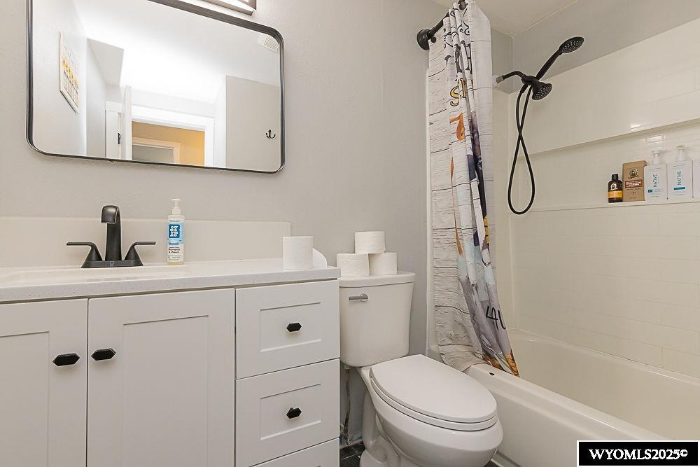 1225 Apache Avenue Green River, WY 82935 - Photo 22 of 42