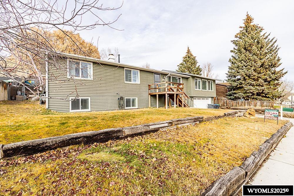 1225 Apache Avenue Green River, WY 82935 - Photo 4 of 42