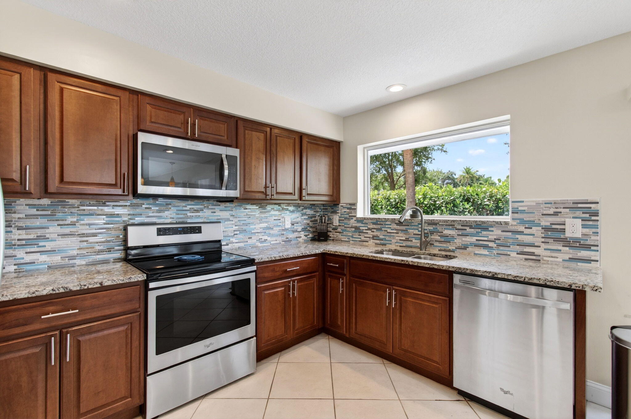 2034 Northwest 52nd Street Boca Raton, FL 33496 - Photo 13 of 45 25-web-or-mls-DSC_7969
