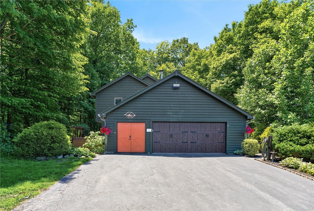 447 Howland Road Manchester, NY 14548 - Photo 5 of 50