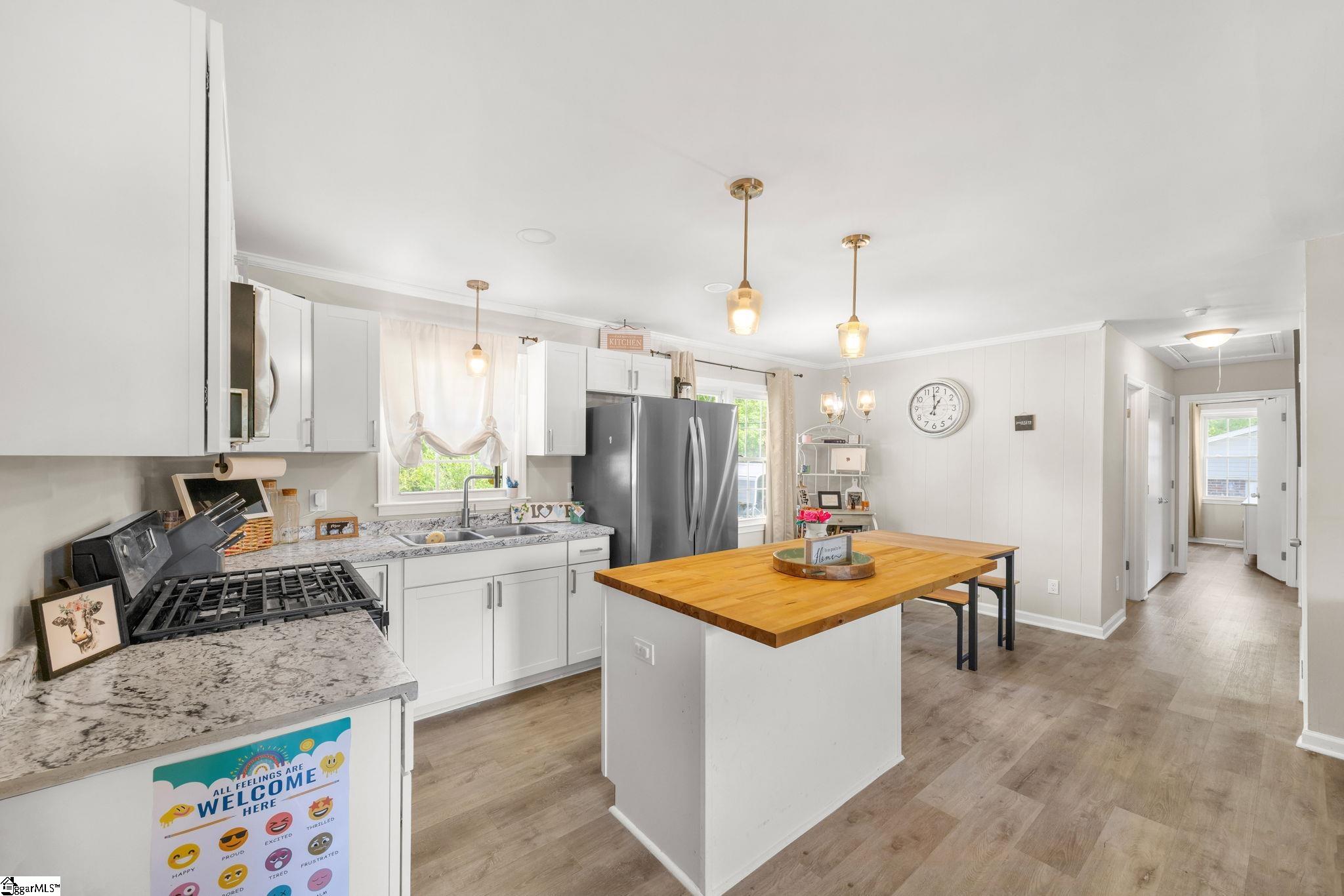 309 East Hampton Avenue Honea Path, SC 29654 - Photo 7 of 24