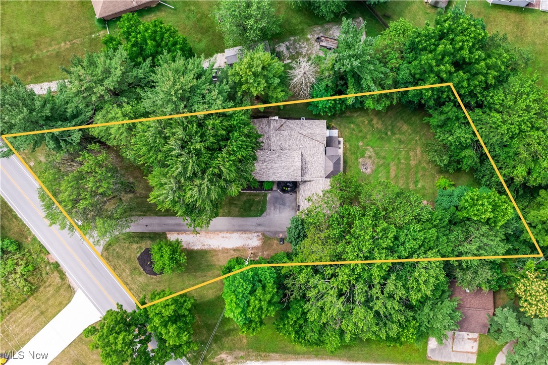 6170 Oberlin Road Amherst, OH 44001 - Photo 4 of 39 Aerial overview of property's location with property boundaries highlighted