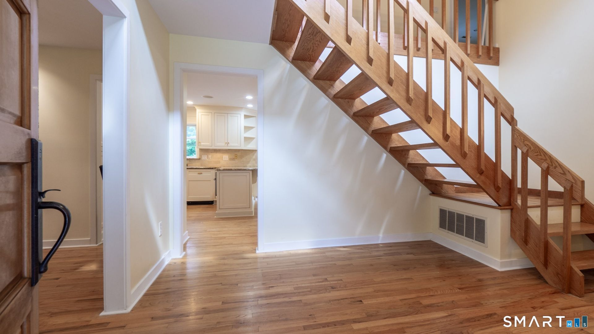 91 Lantern Ridge Road New Canaan, CT 06840 - Photo 3 of 39