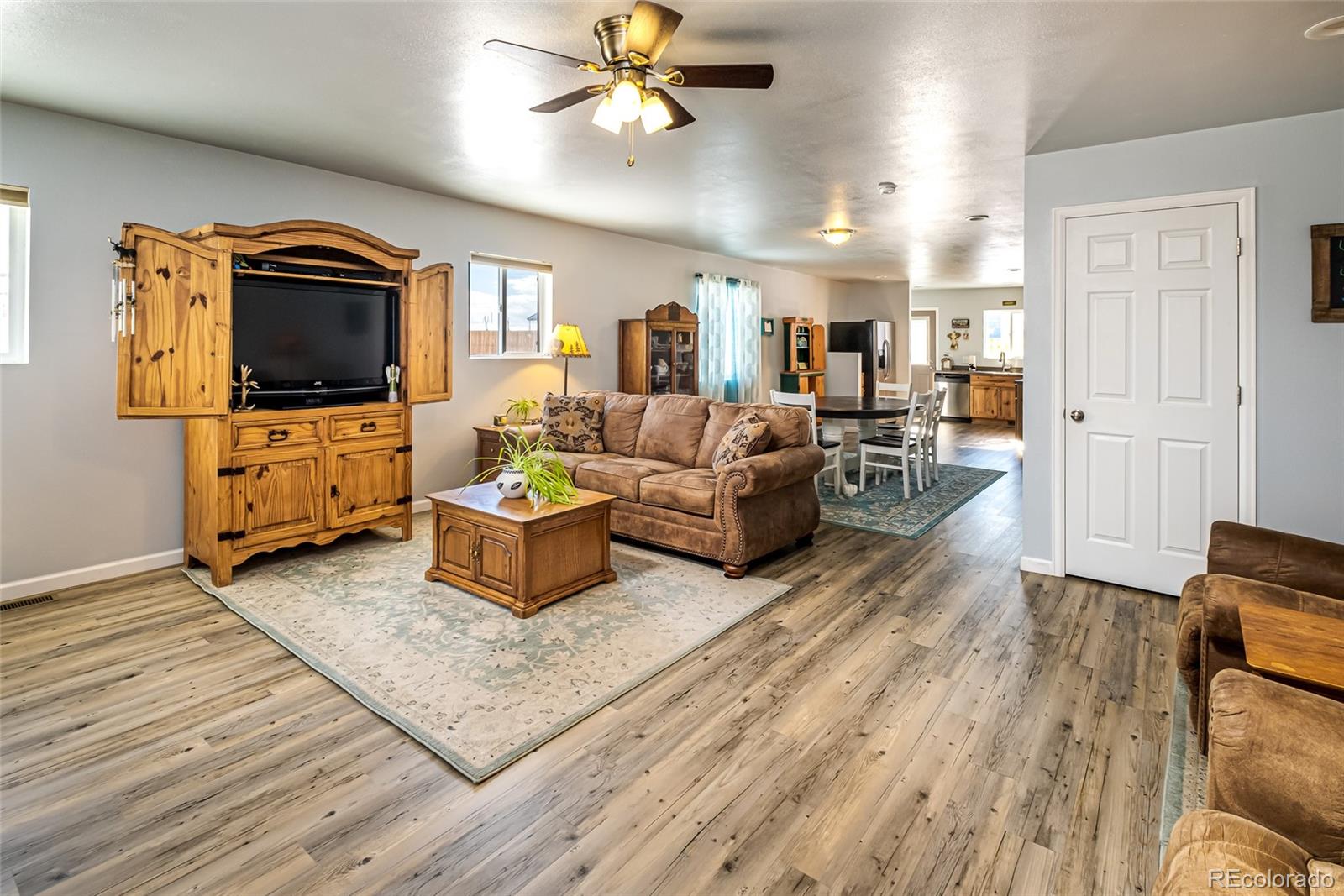 345 Lake View Road Hayden, CO 81639 - Photo 2 of 23