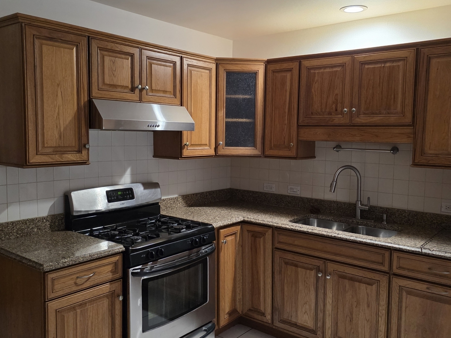 3125 Warren Circle Olympia Fields, IL 60461 - Photo 2 of 3