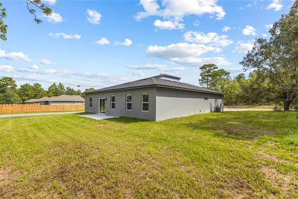 $290,000 | 1071 West Hampshire Boulevard, Dunnellon, FL 34434