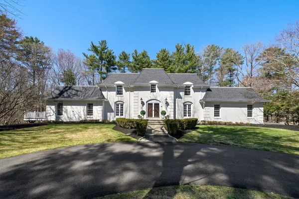 $1,750,000 | 286 Mayflower Circle, Hanover, MA 02339