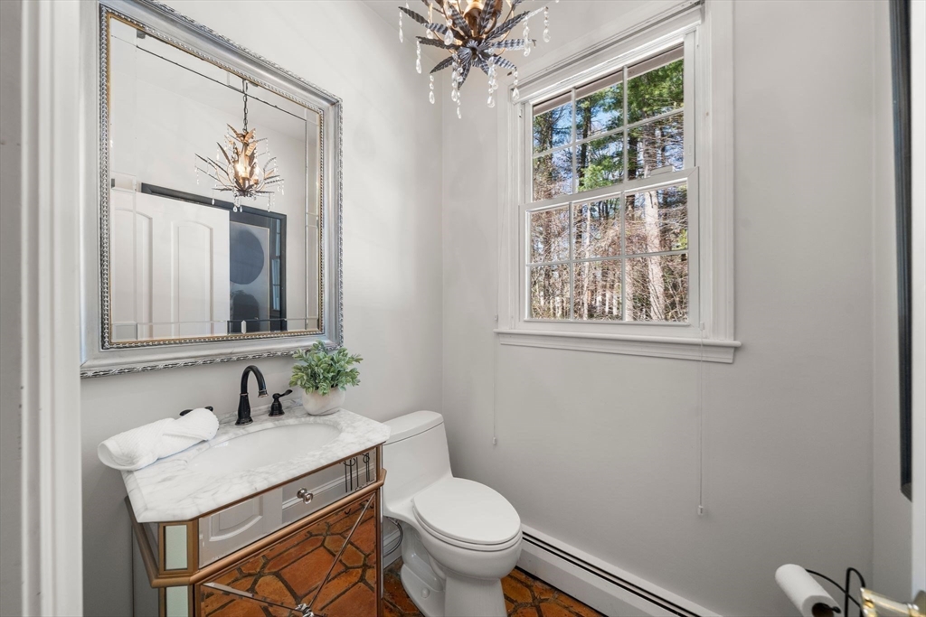 286 Mayflower Circle Hanover, MA 02339 - Photo 23 of 42