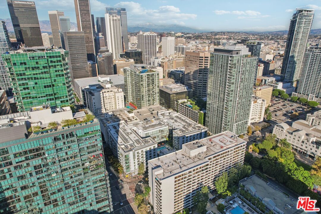 645 West 9th Street, Unit 740 Los Angeles, CA 90015 - Photo 58 of 63 a view of a city with tall buildings