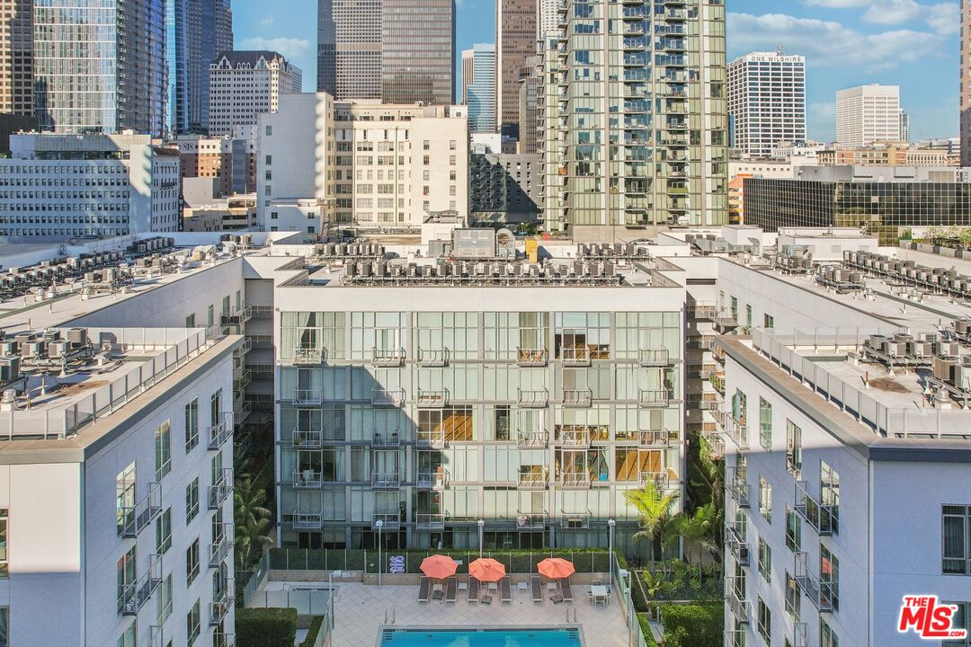 645 West 9th Street, Unit 740 Los Angeles, CA 90015 - Photo 62 of 63 a building view