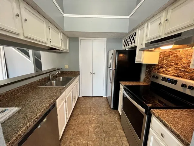 $2,100 | 6419 Valleybrooke Court, Arlington, TX 76001