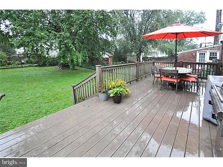 2738 Jenkintown Road Glenside, PA 19038 - Photo 9 of 19 Deck