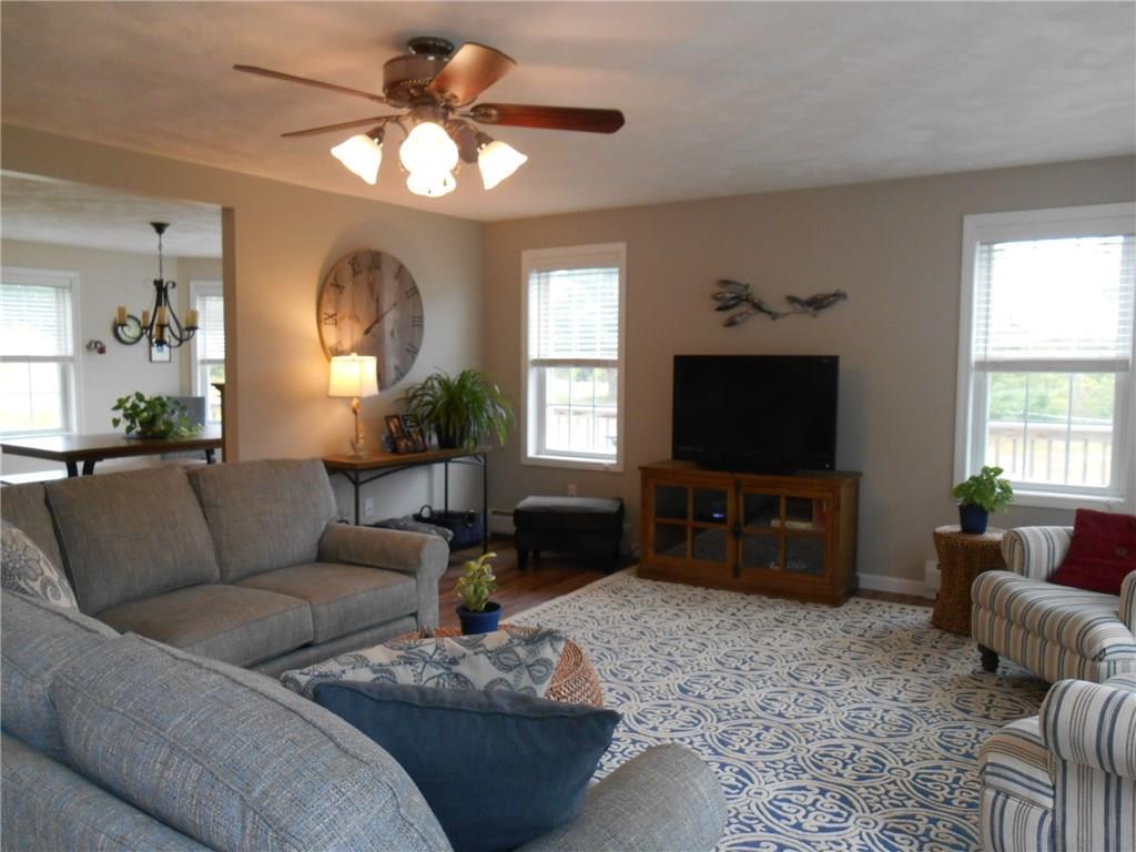 152 Marrs Hill Road Union, ME 04862 - Photo 7 of 34 Comfortable living room