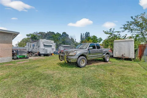 $500,000 | 26672 Southwest 137th Court, Homestead, FL 33032