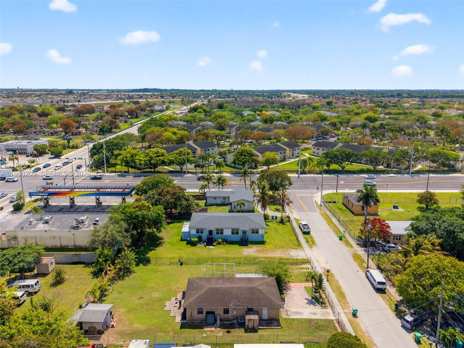 26672 Southwest 137th Court Homestead, FL 33032 - Photo 32 of 34 a view of a city