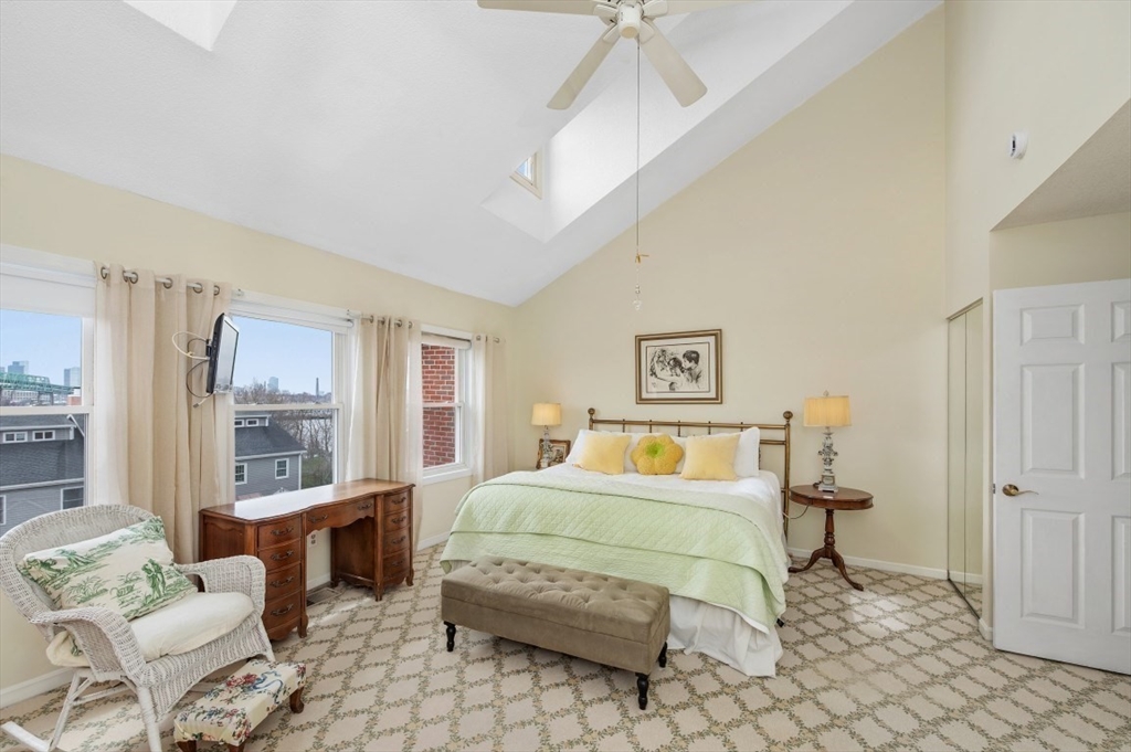 18 Breakwater Drive, Unit 18 Chelsea, MA 02150 - Photo 13 of 41