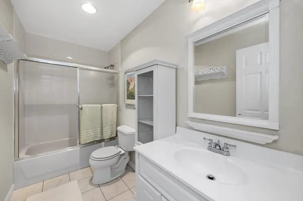 $895,000 | 18 Breakwater Drive, Unit 18, Chelsea, MA 02150