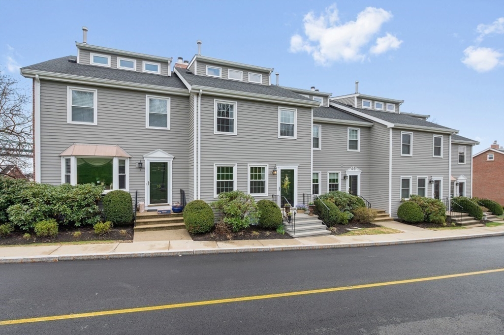 18 Breakwater Drive, Unit 18 Chelsea, MA 02150 - Photo 22 of 41