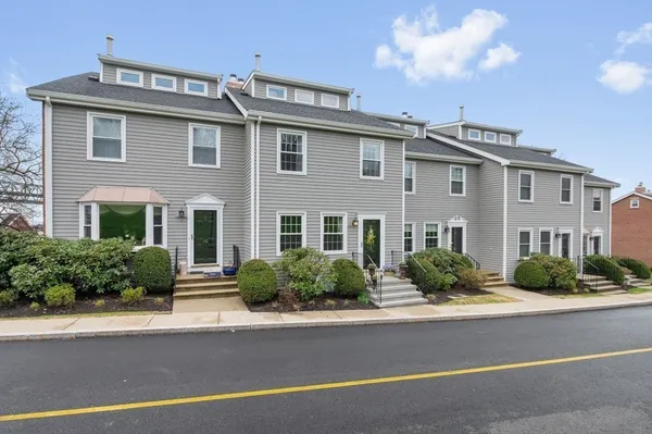 $895,000 | 18 Breakwater Drive, Unit 18, Chelsea, MA 02150
