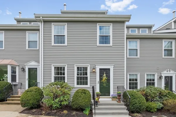 $895,000 | 18 Breakwater Drive, Unit 18, Chelsea, MA 02150