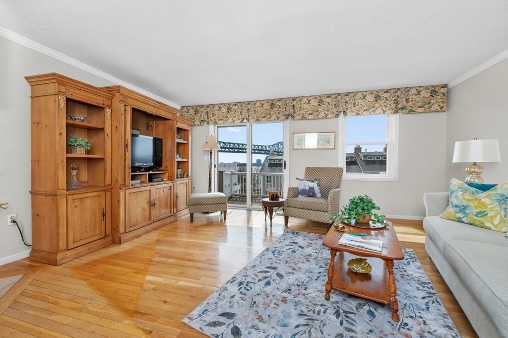 18 Breakwater Drive, Unit 18 Chelsea, MA 02150 - Photo 3 of 41
