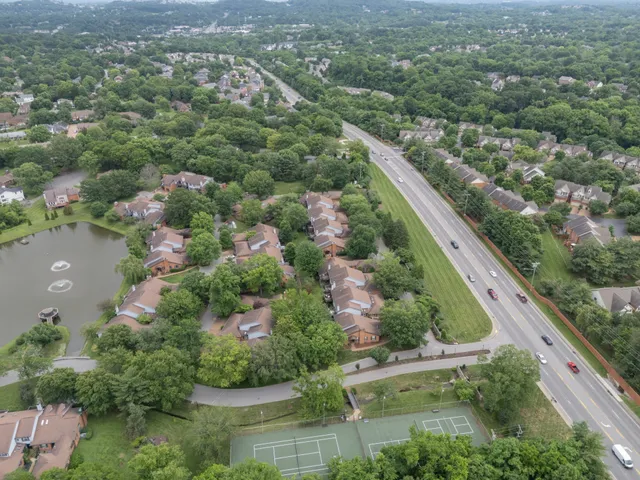 $524,000 | 307 Seven Springs Way, Unit 304, Brentwood, TN 37027