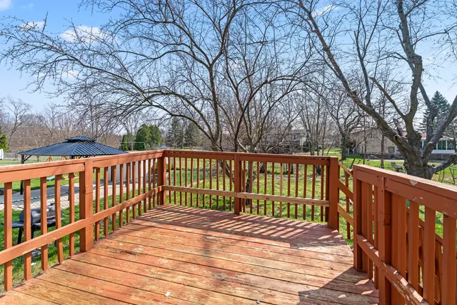 $179,900 | 4827 Imperial Drive, Richton Park, IL 60471