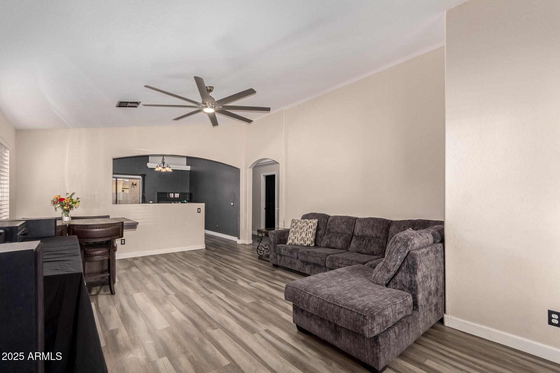 43999 West Magnolia Road Maricopa, AZ 85138 - Photo 5 of 34 Living Room