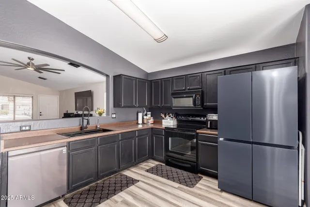 $299,900 | 43999 West Magnolia Road, Maricopa, AZ 85138