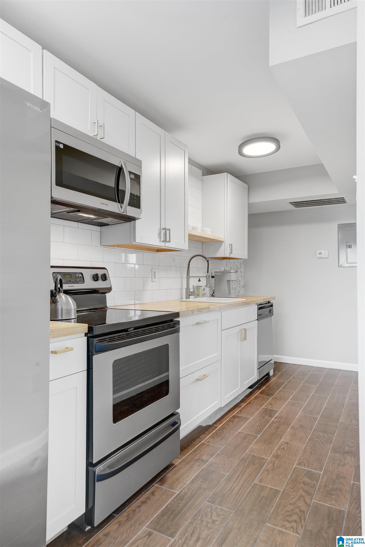 2990 Rhodes Circle South, Unit 106 Birmingham, AL 35205 - Photo 7 of 18