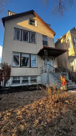 $1,495 | 2424 West Charleston Street, Unit G, Chicago, IL 60647