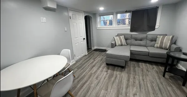 $1,495 | 2424 West Charleston Street, Unit G, Chicago, IL 60647