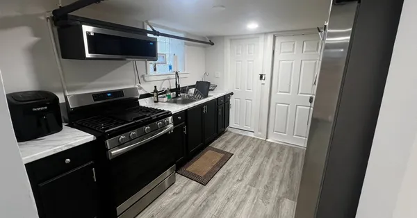 $1,495 | 2424 West Charleston Street, Unit G, Chicago, IL 60647