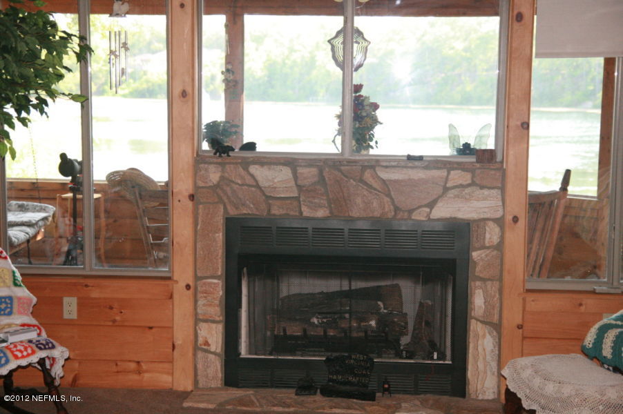 8300 Fort Caroline Road Jacksonville, FL 32277 - Photo 4 of 14 Gas Fireplace