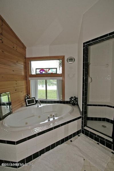 8300 Fort Caroline Road Jacksonville, FL 32277 - Photo 10 of 14 Whirlpool Tub