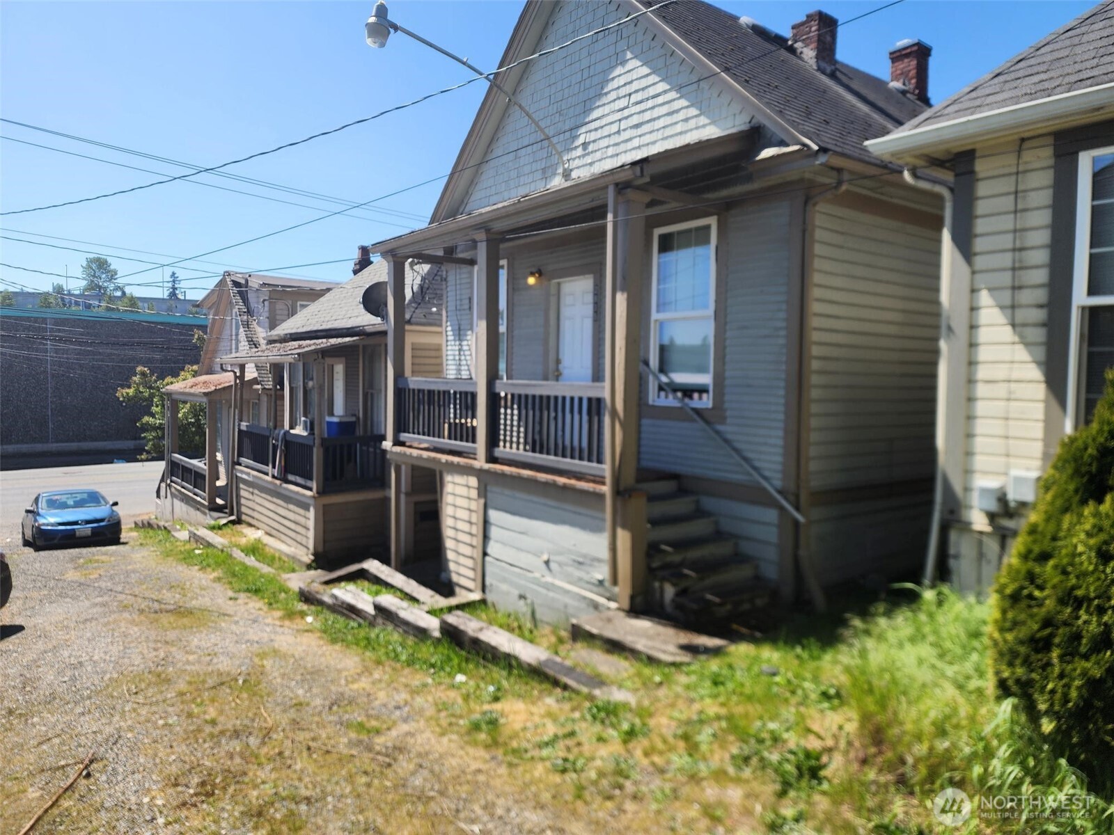 1637 Center Street Tacoma, WA 98409 - Photo 7 of 10 a view of a backyard with sitting area