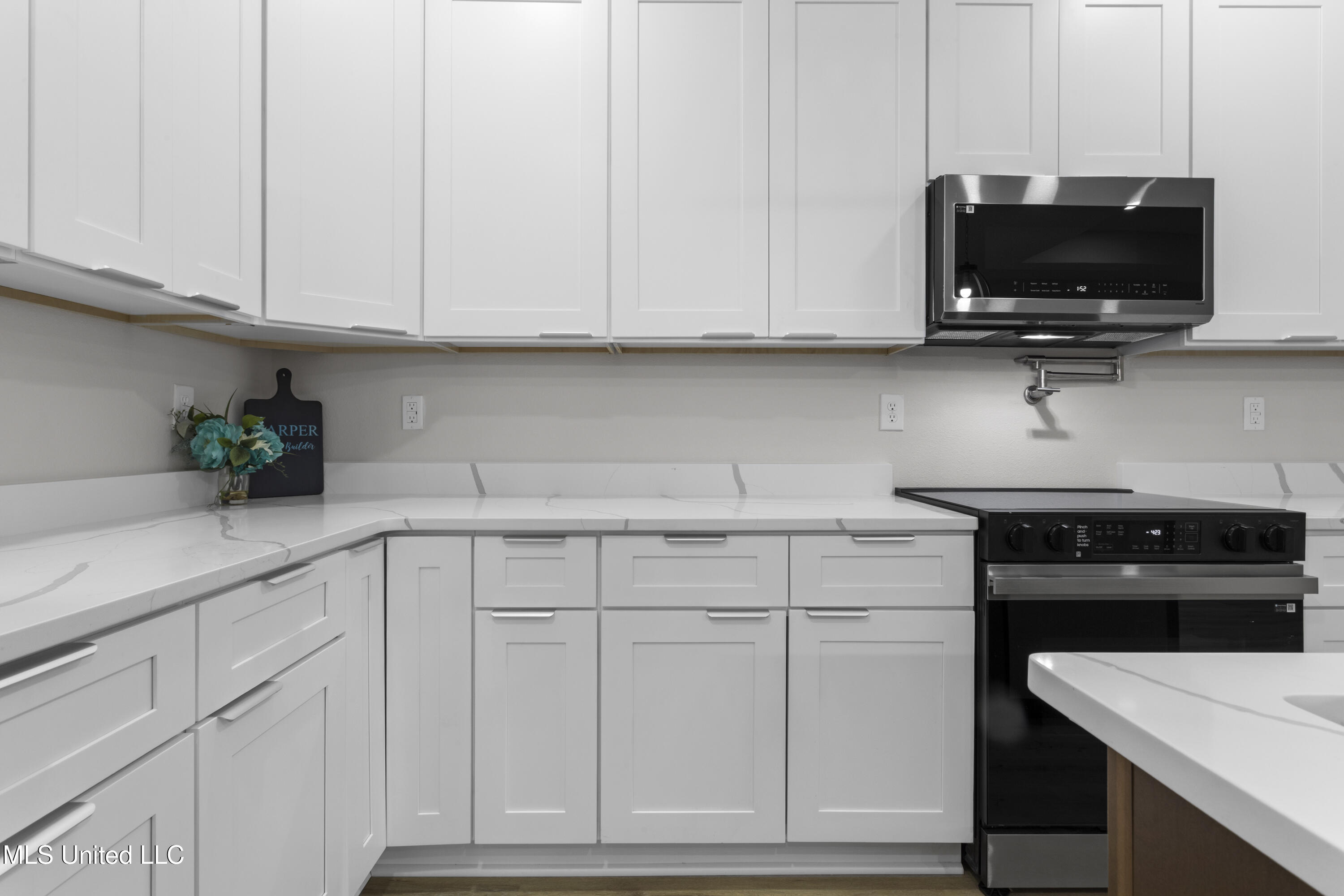 1613 Cedar Point Road Gautier, MS 39553 - Photo 12 of 33 0012