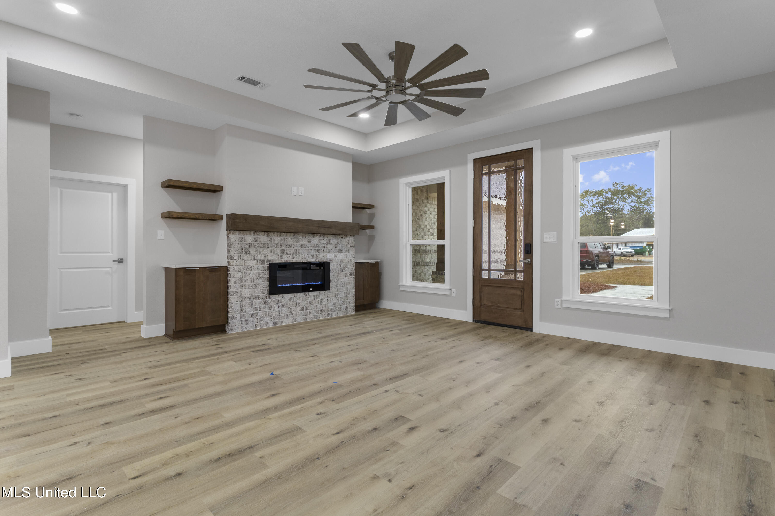 1613 Cedar Point Road Gautier, MS 39553 - Photo 6 of 33 0006