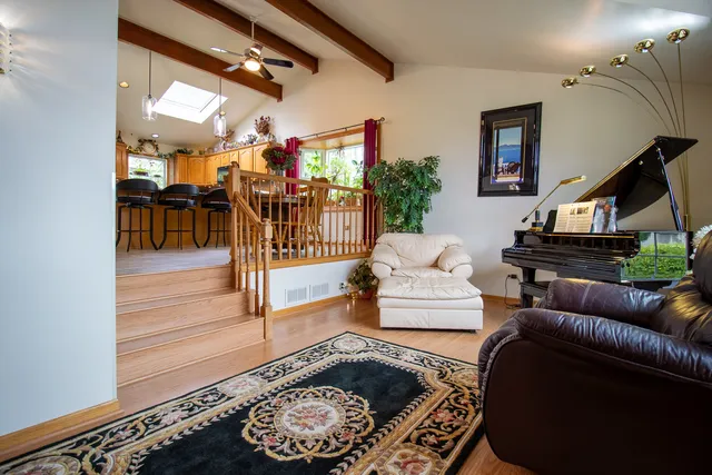 $469,900 | 18131 Crystal Lane, Lansing, IL 60438