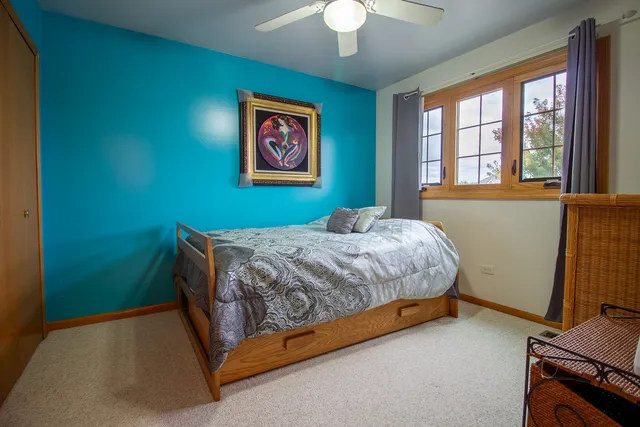 $469,900 | 18131 Crystal Lane, Lansing, IL 60438