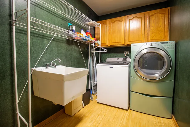 $469,900 | 18131 Crystal Lane, Lansing, IL 60438