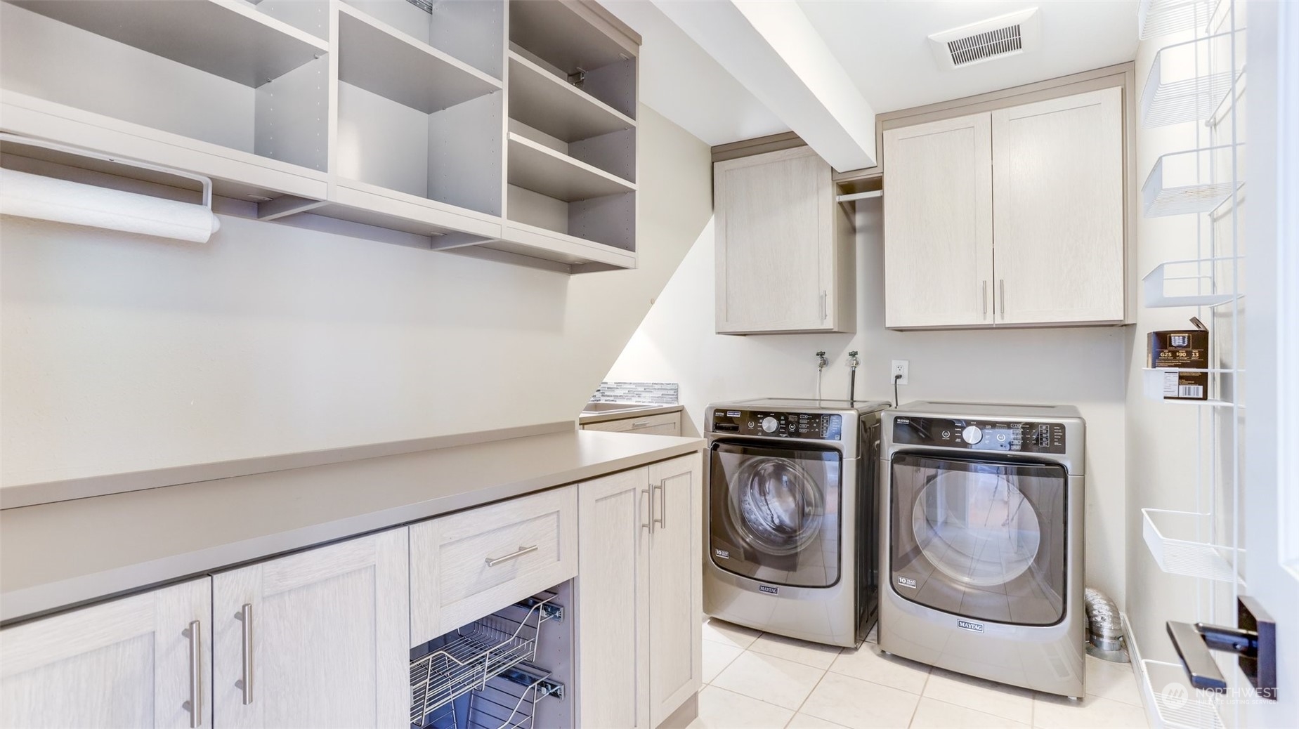 16909 144th Avenue Southeast Renton, WA 98058 - Photo 15 of 38 Gallery Image 15