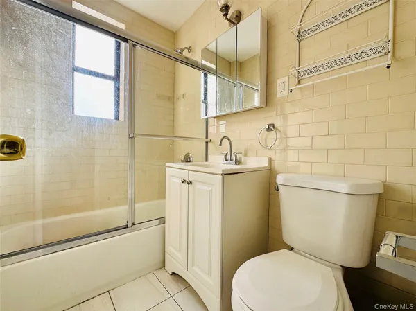 $349,900 | 141-05 Pershing Crescent, Unit 207 | Briarwood