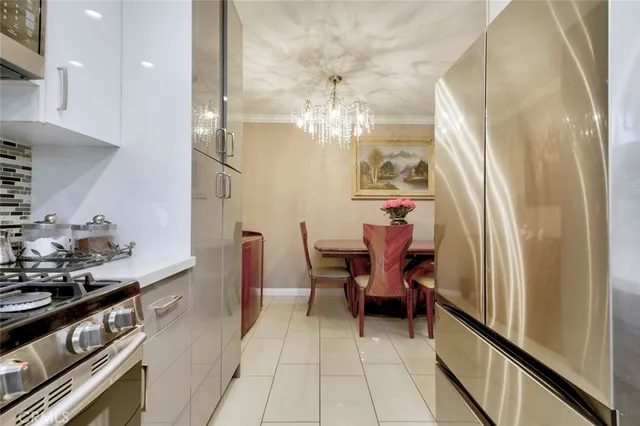 $600,000 | 909 East Garfield Avenue, Unit 4, Glendale, CA 91205