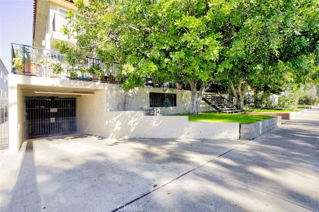$600,000 | 909 East Garfield Avenue, Unit 4, Glendale, CA 91205