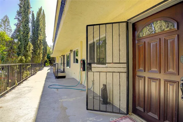 $600,000 | 909 East Garfield Avenue, Unit 4, Glendale, CA 91205
