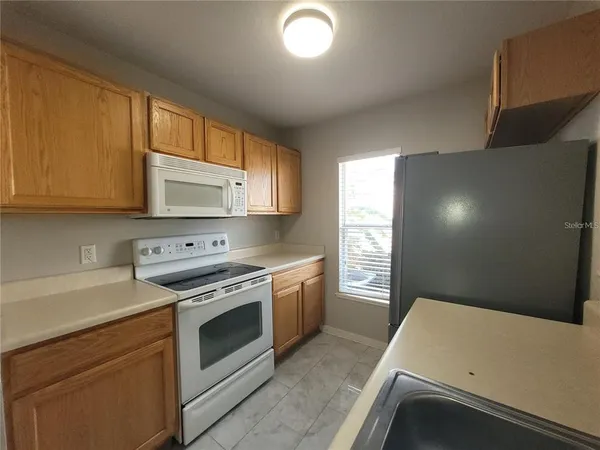 $2,000 | 3805 Exeter Lane, Lakeland, FL 33809