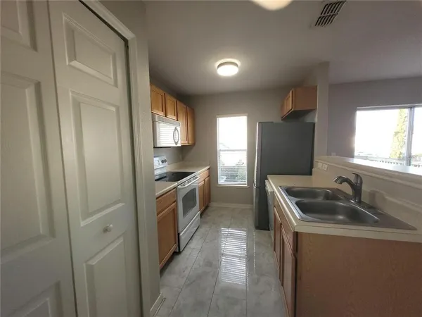 $2,000 | 3805 Exeter Lane, Lakeland, FL 33809